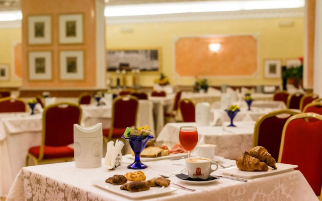 Mariano IV Palace Hotel