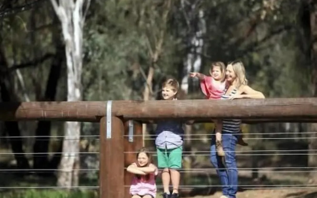 Billabong Camp, Taronga Western Plains Zoo