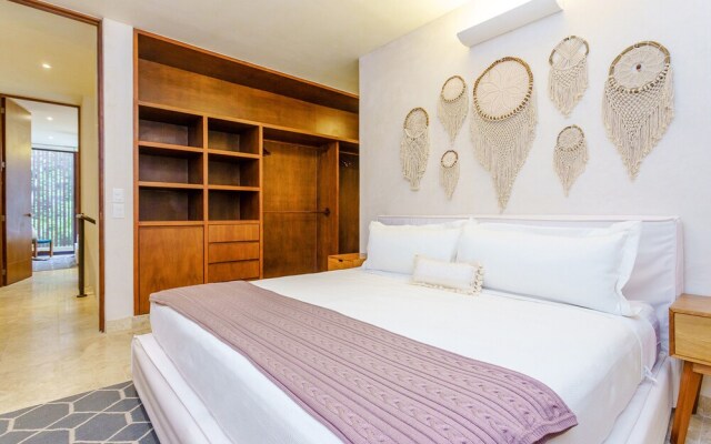 Jungle Luxury in Private Residential Area & Stunning Rooftop by Stella Rentals