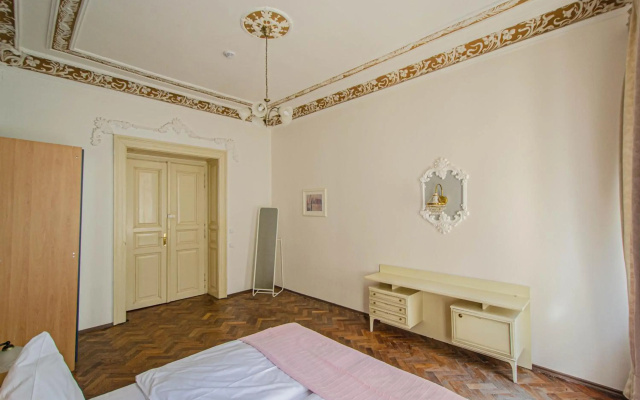 For celebrations spacious 3BDR apartment with balcony