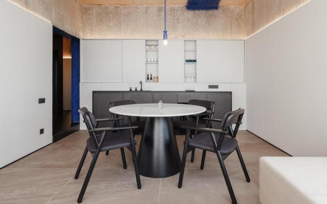 Sea and Sky Apartment