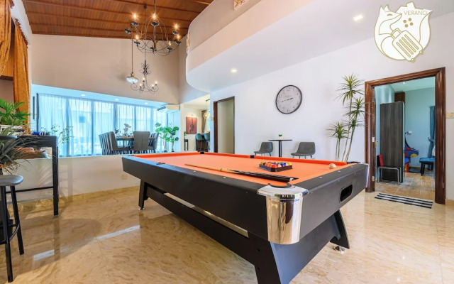 6BR Ampang Pool Villa 26P with Garden