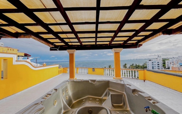 Kuzuri Kwetu Beachfront Apartments