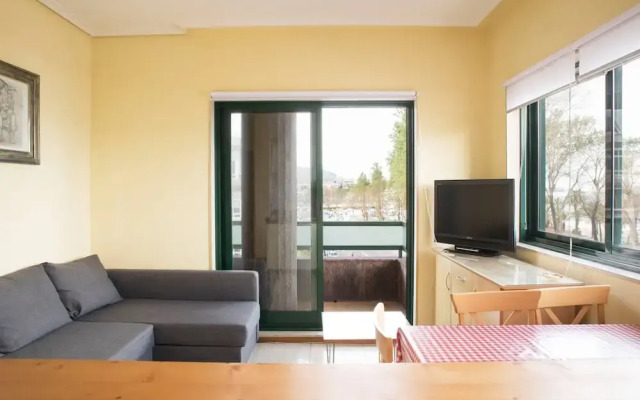 Centric Flat Unbeatable Area, Close to the Beach