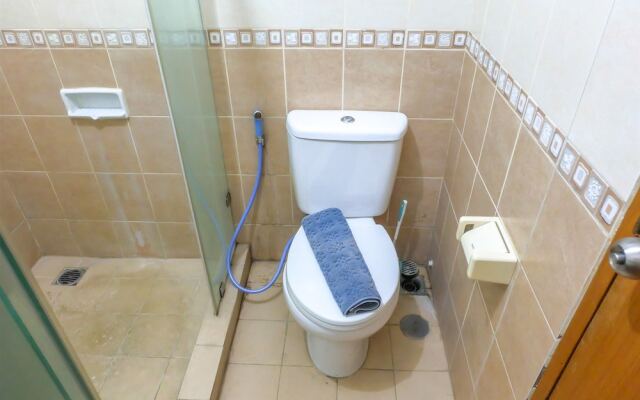 Best Price Hampton's Park Apartment Near Pondok Indah Mall
