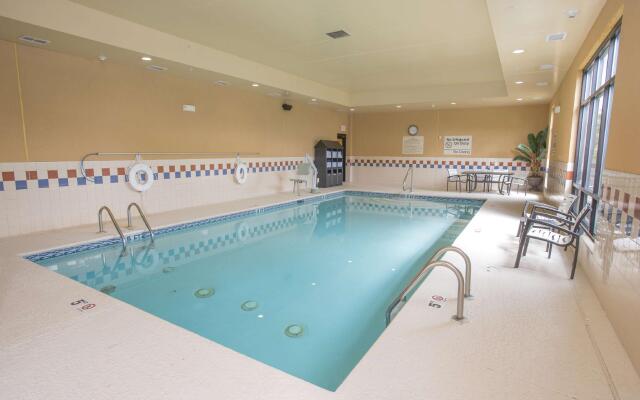 Hampton Inn & Suites Cincinnati-Union Center