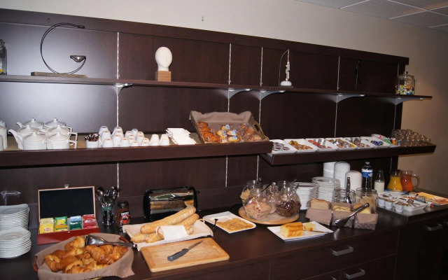 Hotel The Originals Auray Sud Alicia (ex Inter-Hotel)
