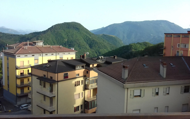 Hotel Caimo Bed-Breakfast