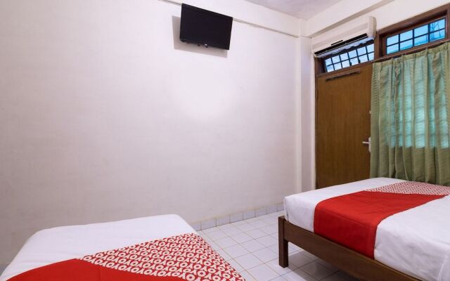 OYO 1412 Hotel Prayogo III Near RS Pratama Yogyakarta