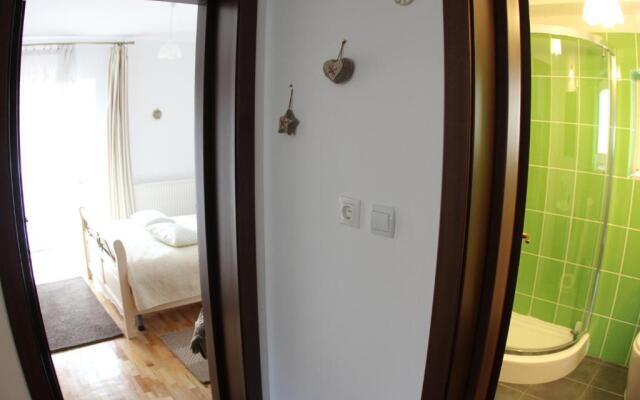 Happy Holiday Apartments