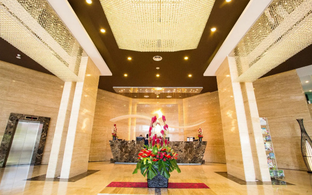 Royale Signature Hotel