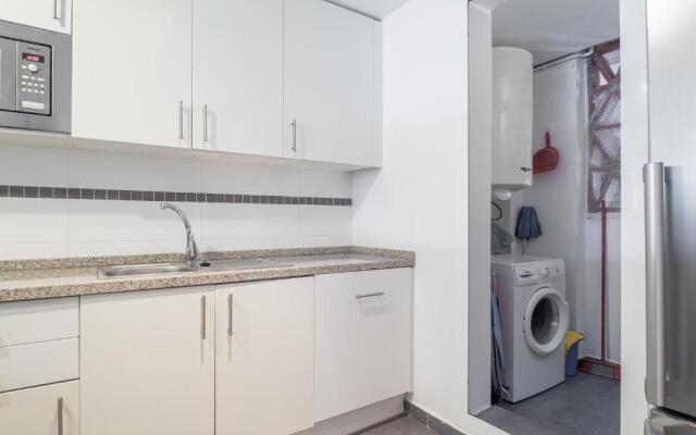 2297 Superb 2 bedrooms with seaview
