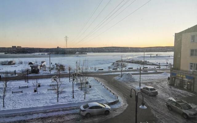 Апартаменты на Верхней Набережной 145/13