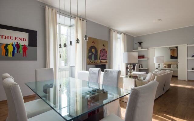 Luxury Apartment Auditorium