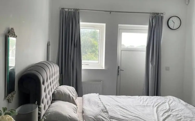 Dartfordapartment/2bed/balcony/freeparking/tv/wifi