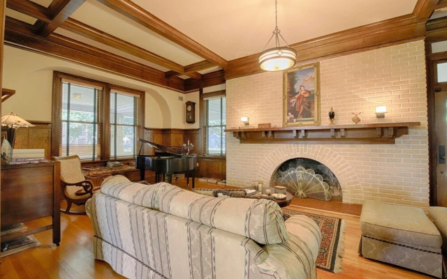 417 Mansion