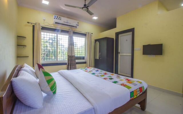 OYO 18947 Home Modern Stay Morjim Beach