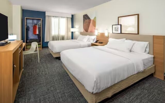 Spark by Hilton La Crosse Onalaska