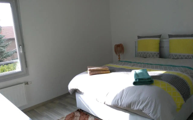 Appartement F3 Avec Parking Privee