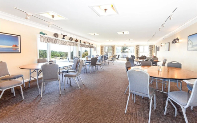 Dune Crest Hotel