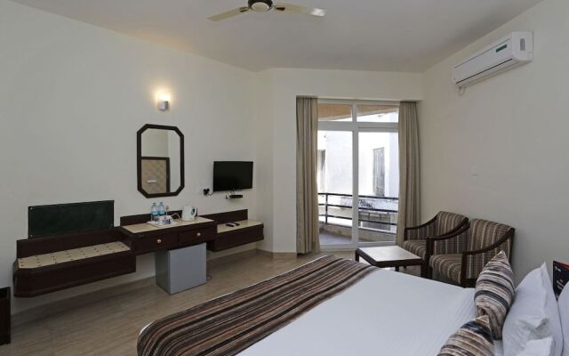 OYO 8078 The Central Palm