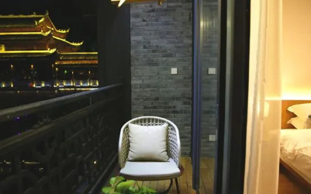 Fenghuang Yunqiao Free River View Boutique Homestay (Fenghuang Ancient City Yunqiao Branch) – Guest Rooms – Xiangxi