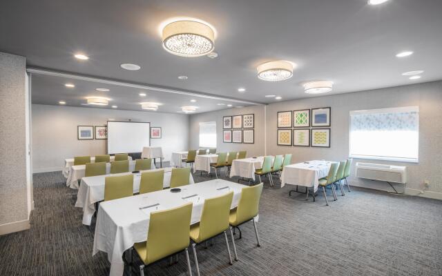 Holiday Inn Express Hotel & Suites Altoona-Des Moines, an IHG Hotel