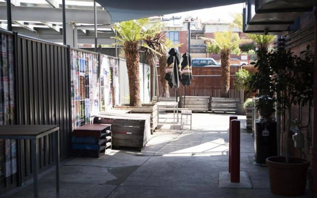 The Waratah Hotel