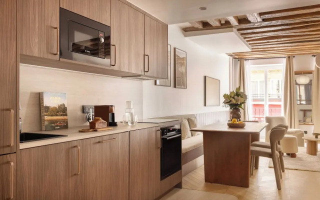 Chic A/C Central apt - 2bdr/6p - Faubourg s/ Denis