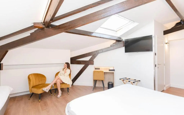 Golden Tree Hotel