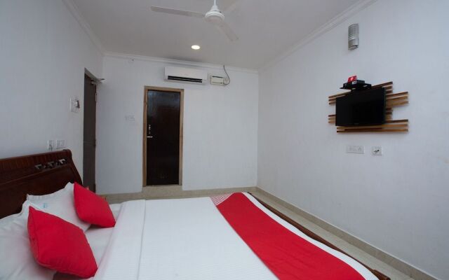 OYO 26947 The Lavish