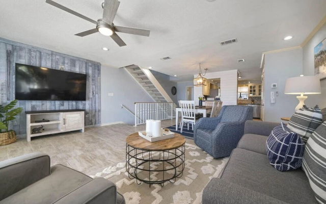 Dolphin Cove by Bliss Beach Rentals