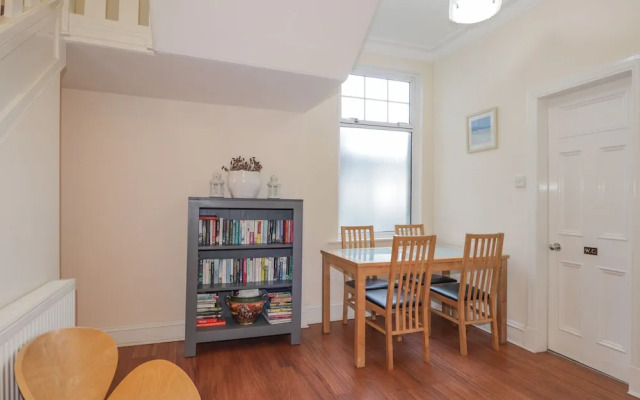 1 Seafield Street