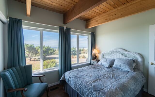 The Strand at Twin Rocks