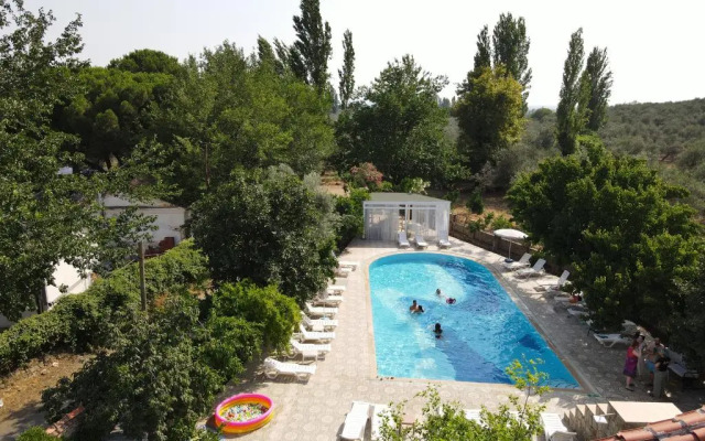 Antik Manastir Butik Otel