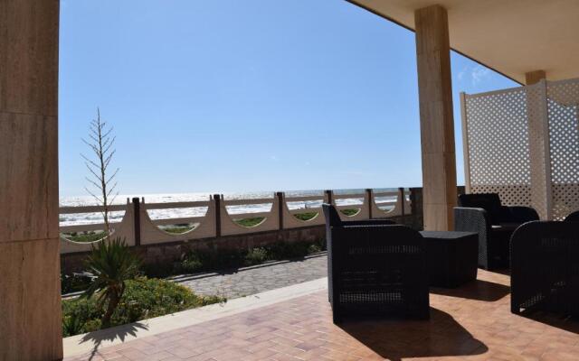 Seafront apartment in Villa , near Rome