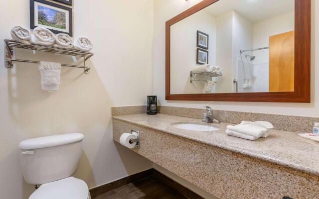 Comfort Suites