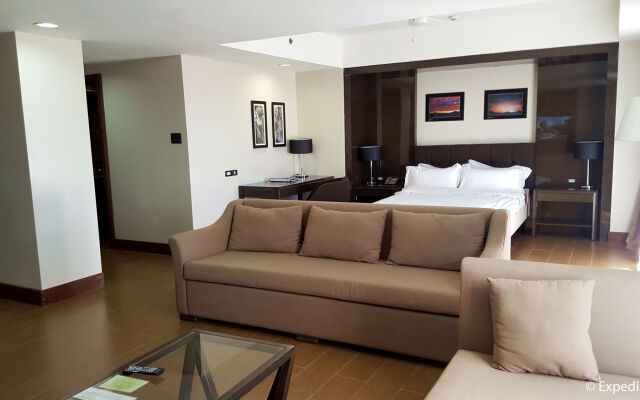 Newtown Plaza Hotel