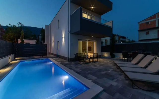 Luxury Kastela Villa With Heated Pool and Lounge Area