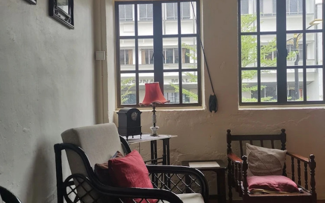 Sojourn Beds & Cafe - Hostel