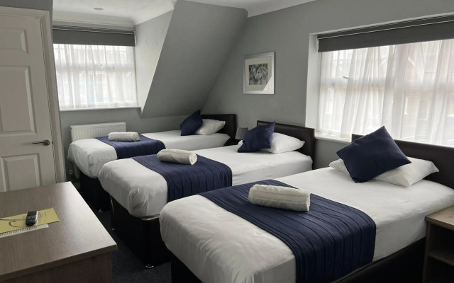 The Corner House Hotel Gatwick