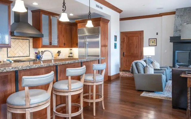 Hummingbird Lodge