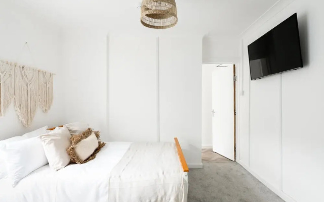96 Caerleon Road Apartment C
