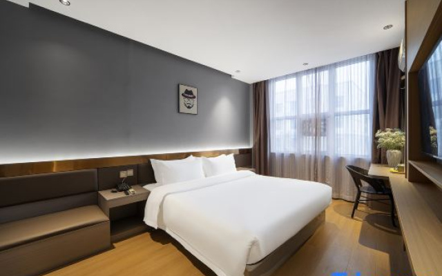 Rongyueyun Hotel (Xihua No.1 High School)