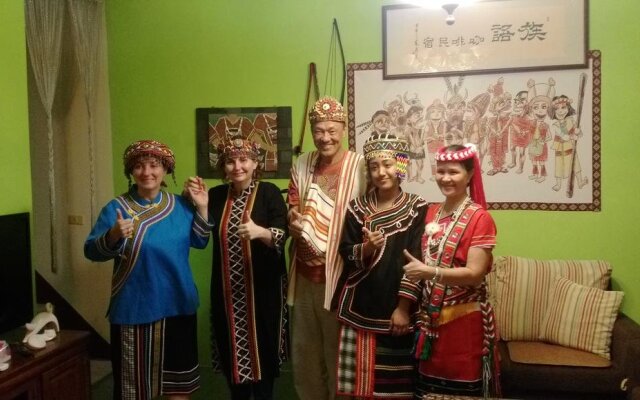 Coffee houses ethnic language
