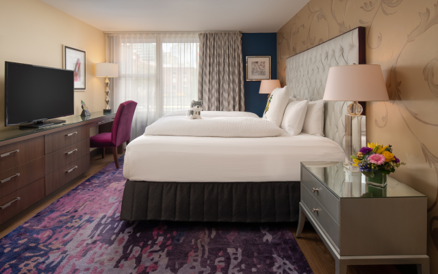 Staypineapple, Hotel Rose, Downtown Portland