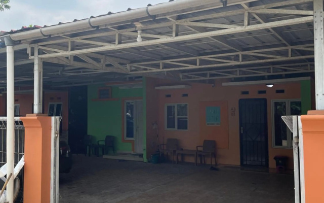 Bu Sur Homestay – Outside – Cibinong