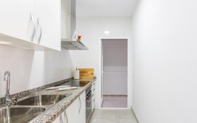 Fuengirola Puerto Apartment by GHR Rentals