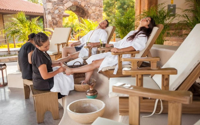 Hotel Casa Legado Spa & Resort