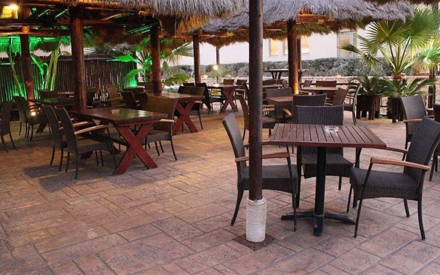 Panos Beach Hotel